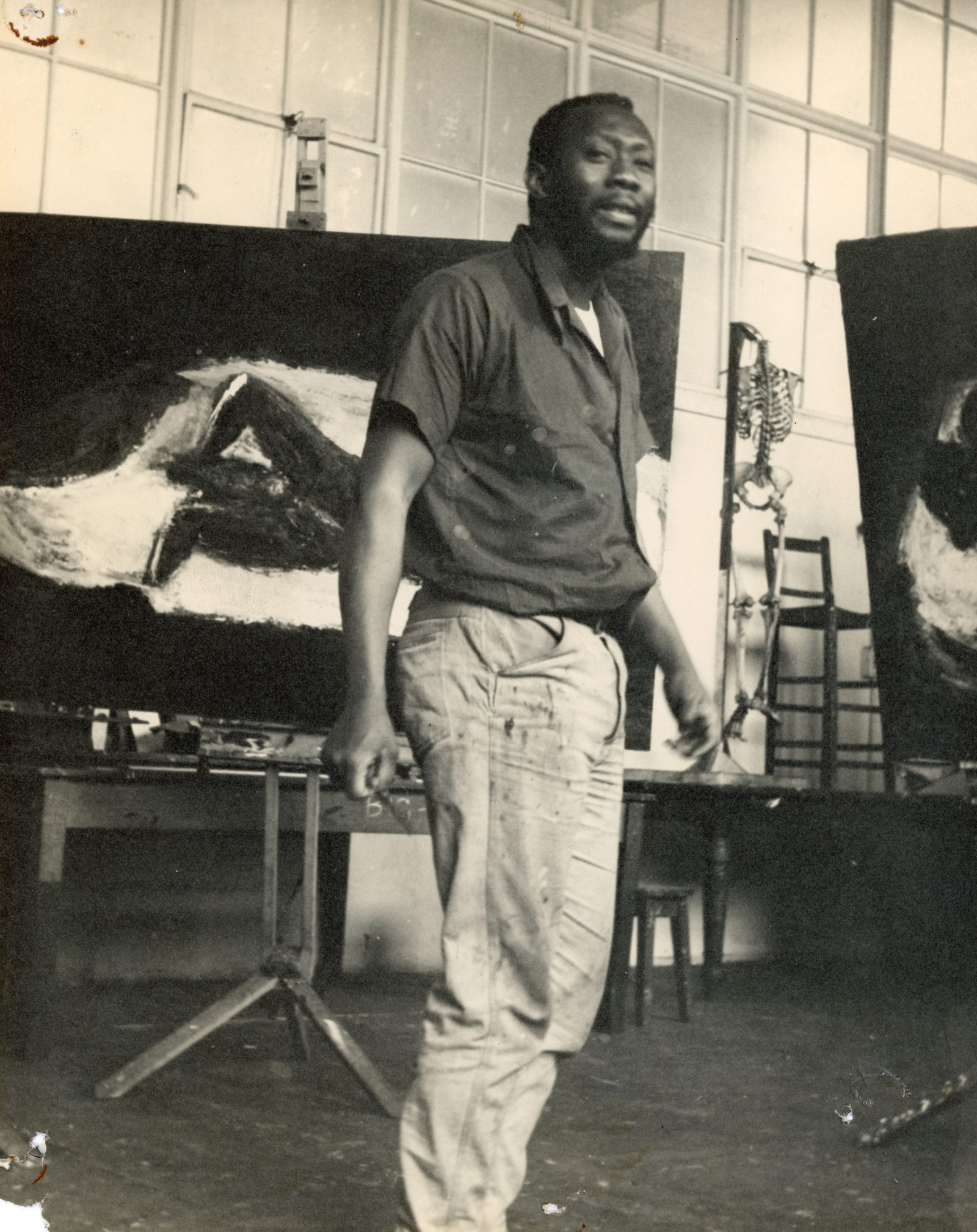 Frank Bowling’in Royal College of Art resim atölyesindeki fotoğrafı